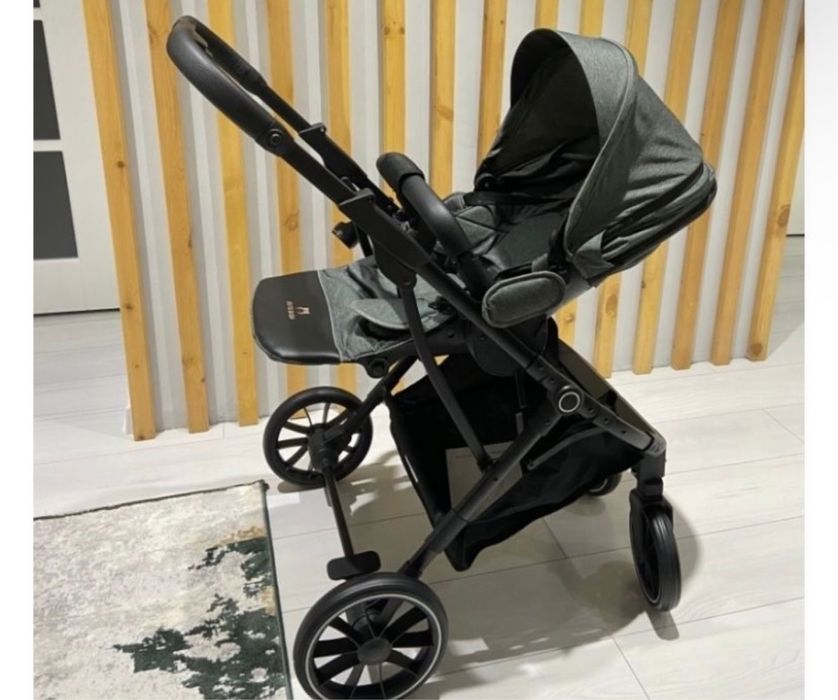 Коляска прогулочная