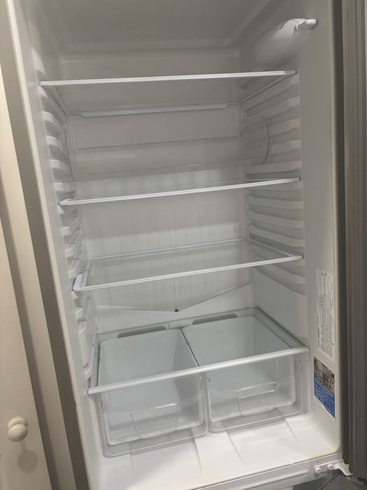 Продам холодильник 60тыс