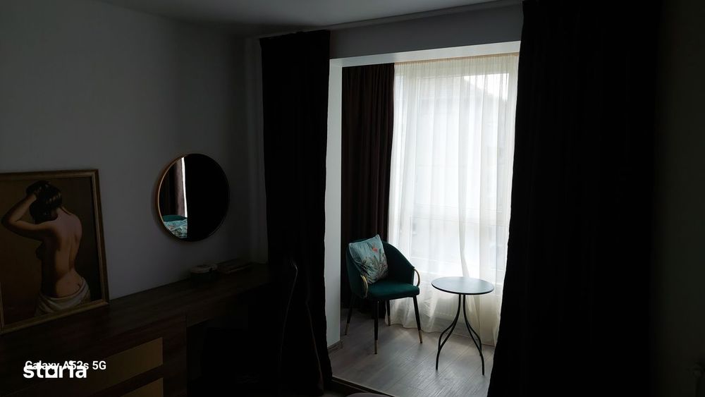Apartament 2 camere de închiriat, cu2 balcoane