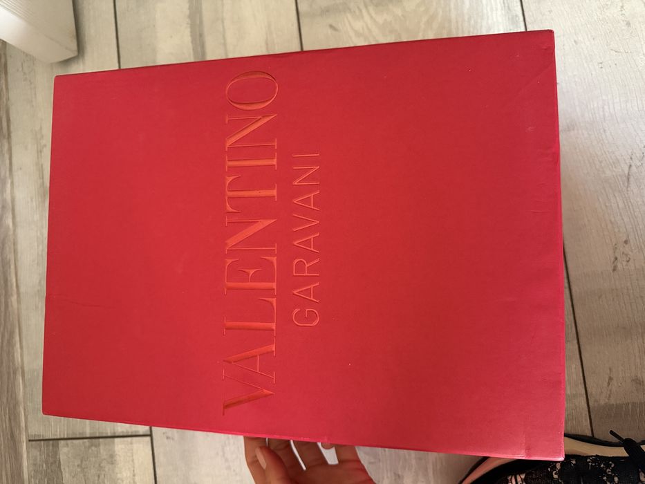 Маратонки Valentino