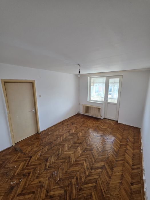 Apartament 2 camere decomandat. Constanța,  Zona complex Abator.