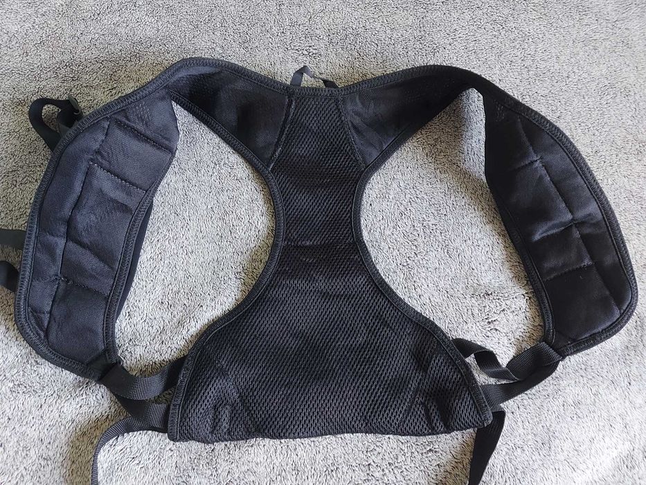 Жилетка за бягане Salomon Agile 2