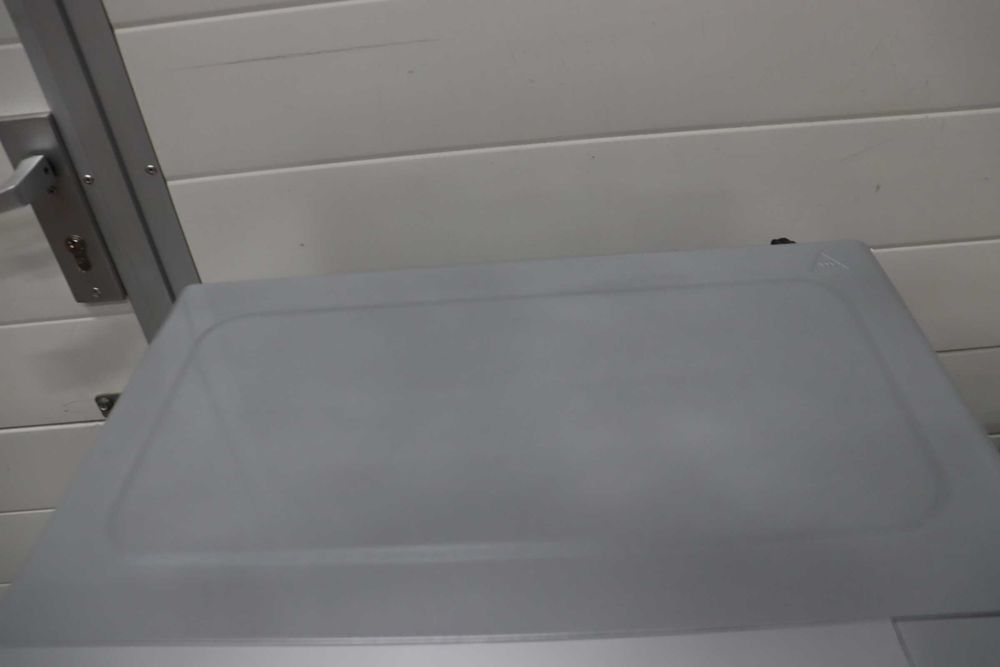 Микровълнова фурна Cecotec ProClean 3160 с огледало, 20л, 700W, грил | 800W грил, Ready2Clean, 3DWave, 6 нива на мощност,размразяване, 30-мин. таймер