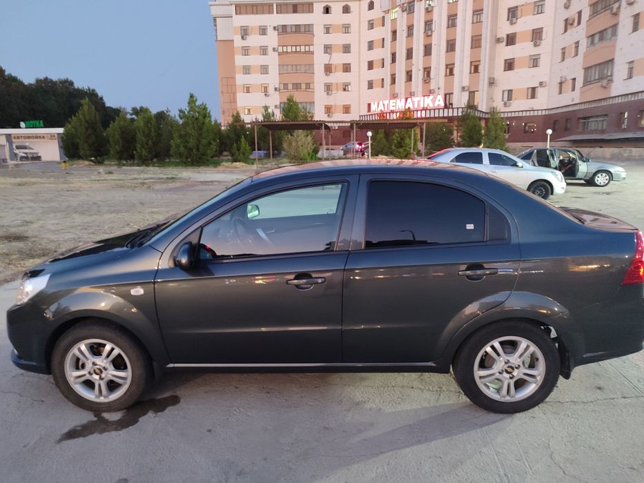 Нексия 3 сотилади