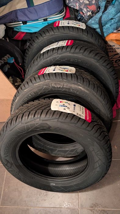Чисто нови зимни гуми VREDESTEIN WINTRAC 205/65R16 DOT 4125