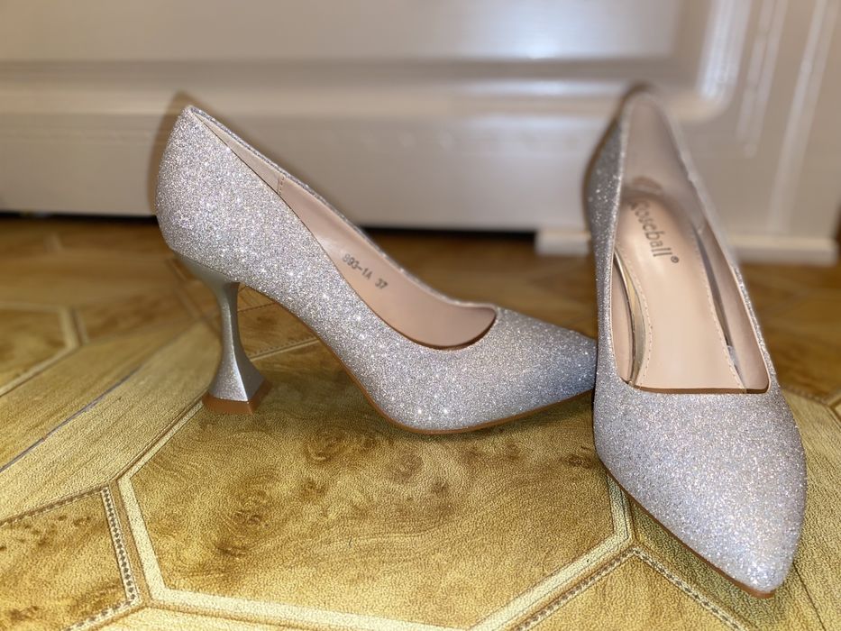 Продам туфли, новые, не ношеные.