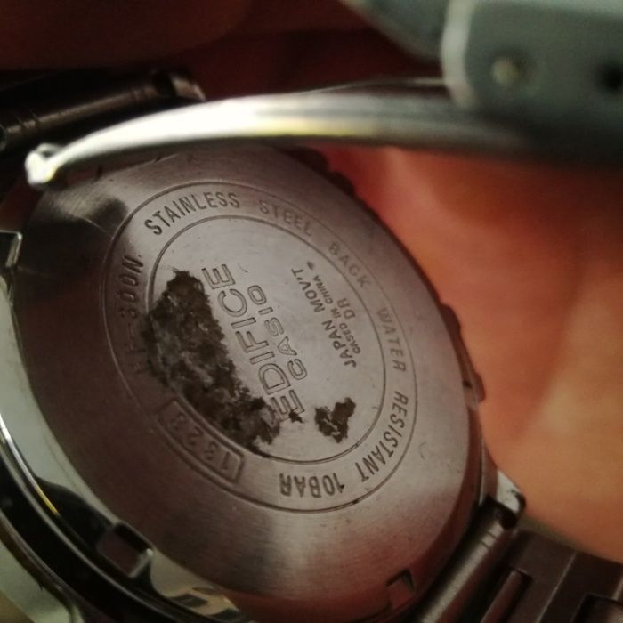 Продавам Casio edifice