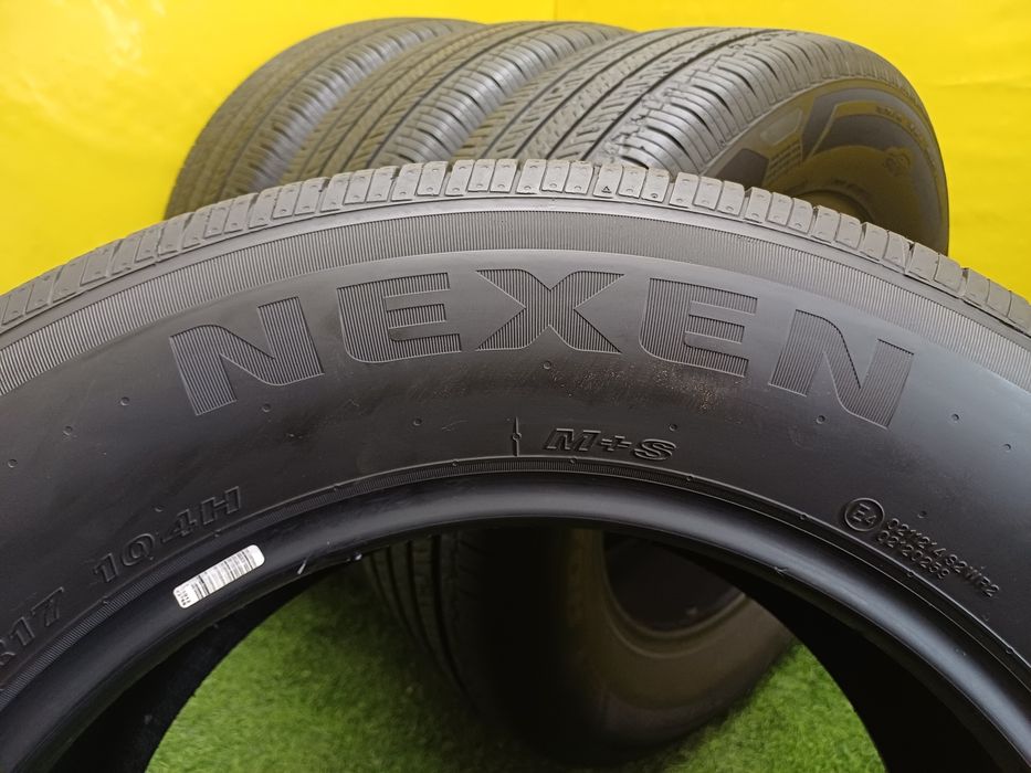 Шины 235/65 R17 Nexen комплект.
