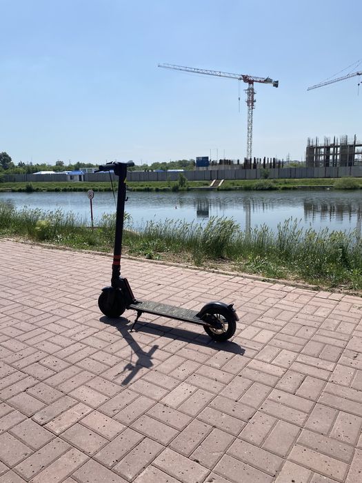 Электросамокат почти новый