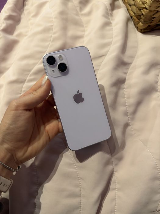 Продавам iphone 14 256gb purple