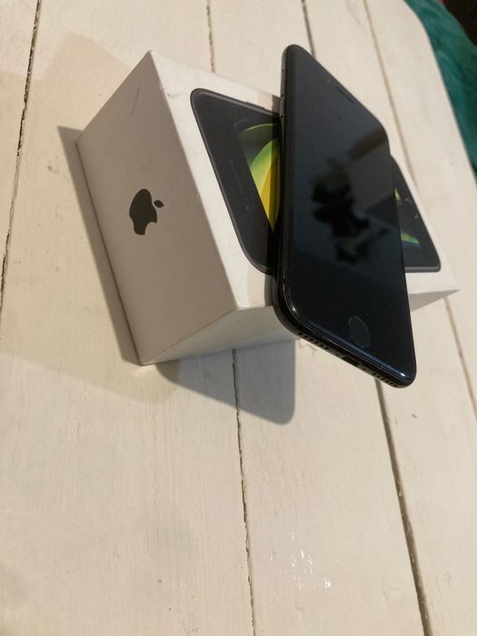 iPhone SE 2020 – Baterie 80%-pret fix 250 ron