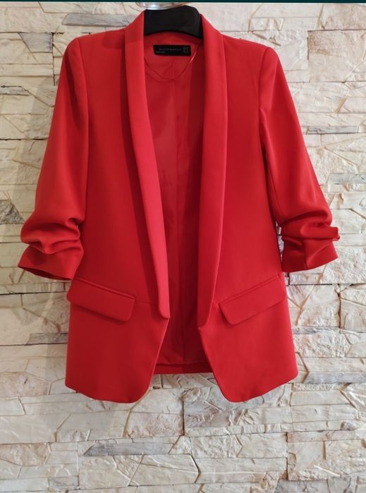 Продам верхнюю одежду!