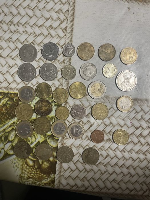 Monezi vechi și străine