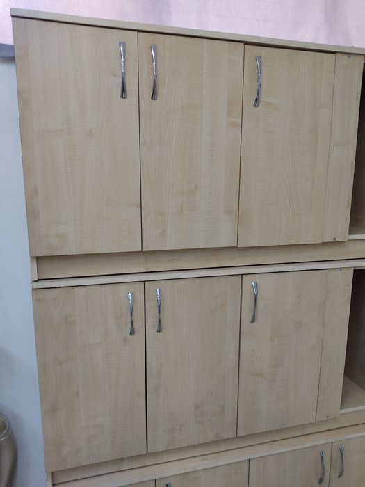 Продам тумбочки из ламината