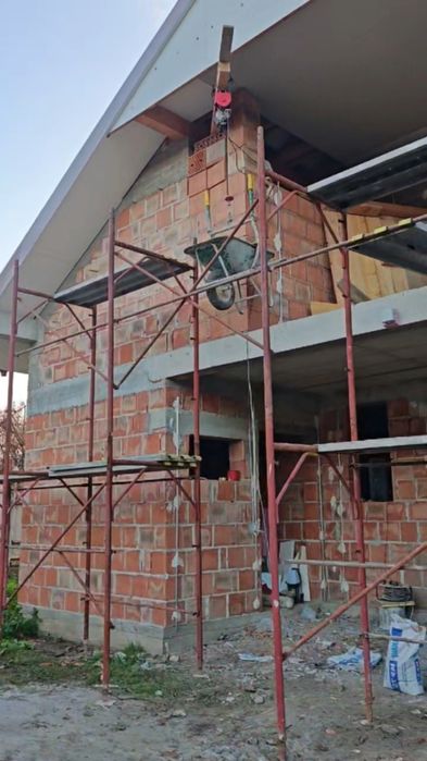 Amenajări interioare și exterioare