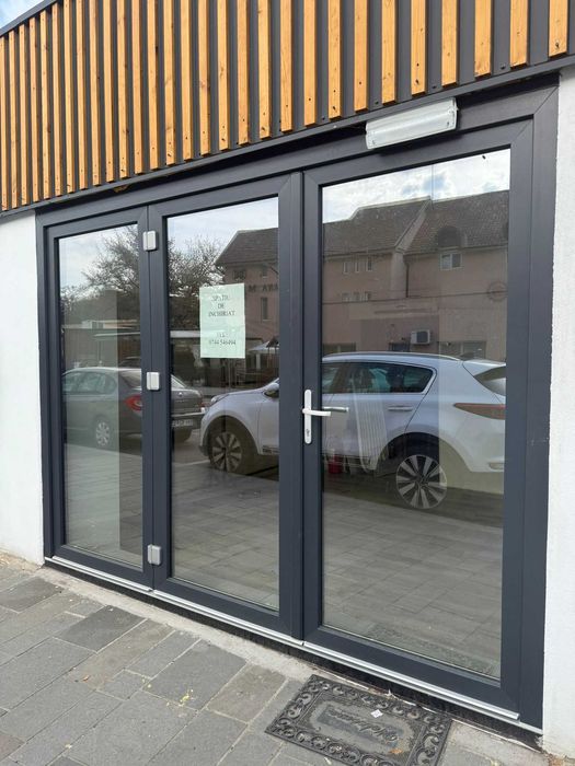 Inchiriez spatiu comercial frizerie coafura magazin haine