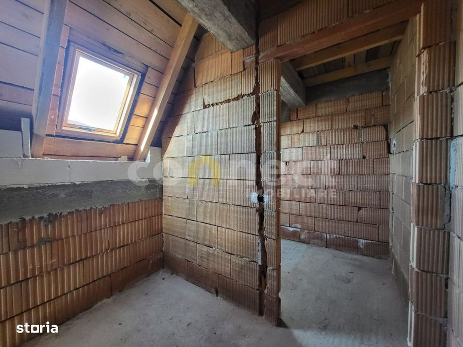 Apartament de 100mp, cu 70mp curte.