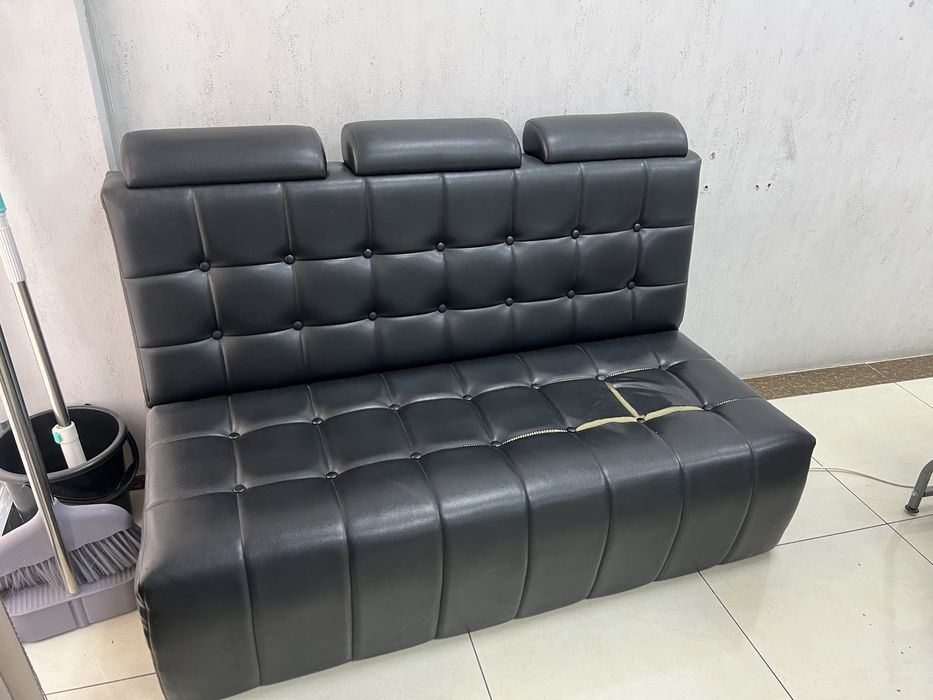 Срочно продается диванчик