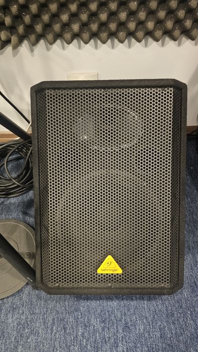 Set boxe pasive, monitoare scenă, mixer Behringer și amplificator