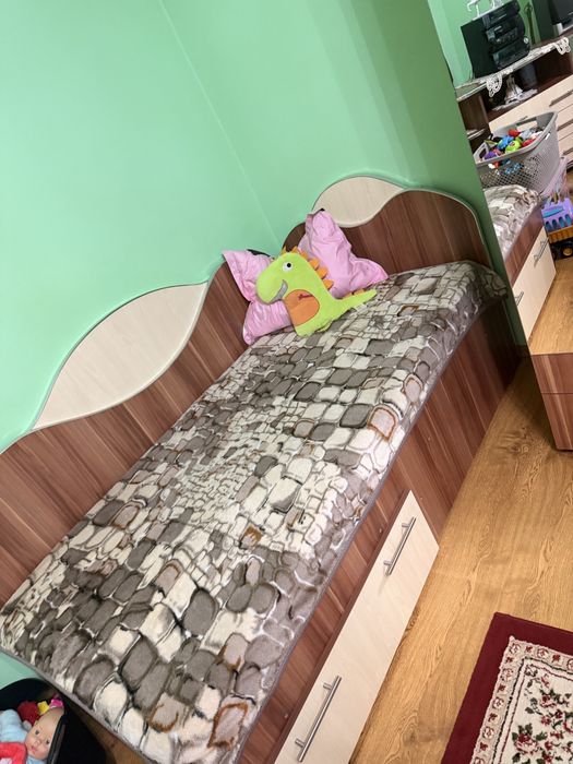 Pat de o persoana  in stare excelenta