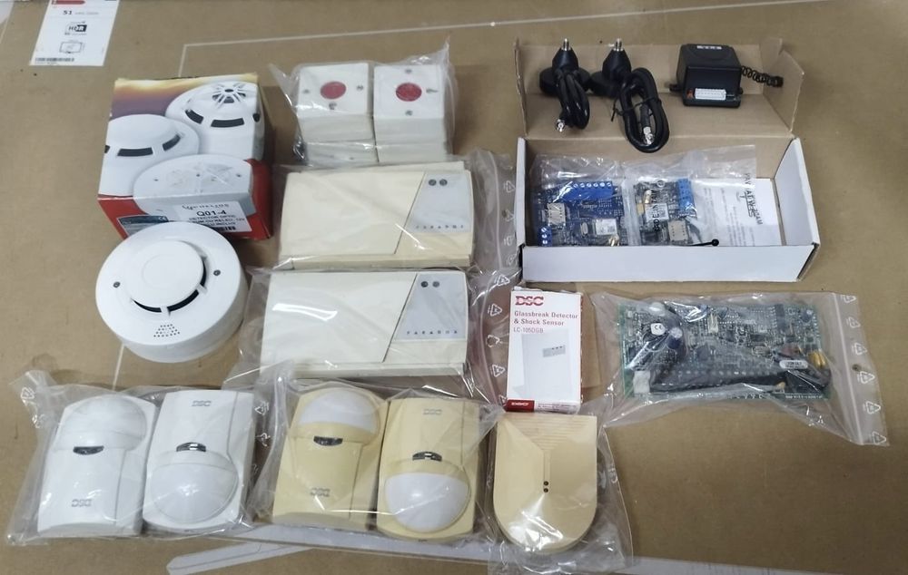 Camere Supraveghere si Doua Alarme Paradox