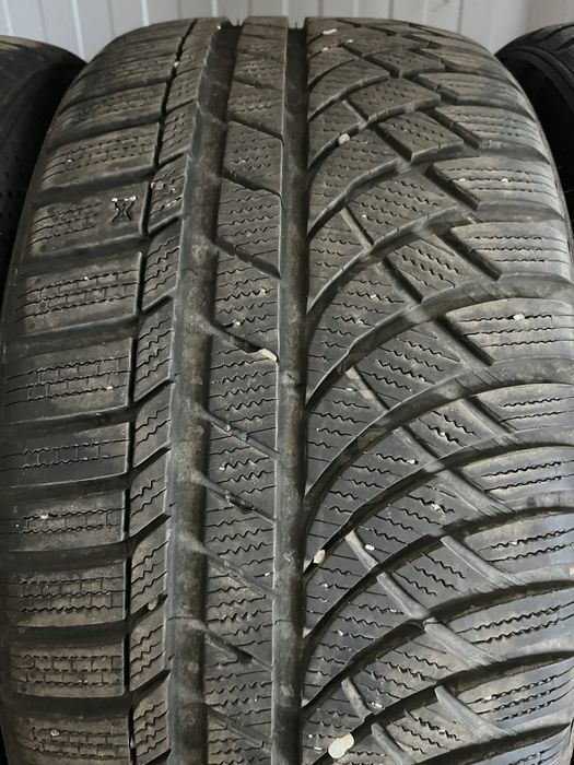 255/40 R 19 KUMHO.- Vand set Cauciucuri Iarna ca NOI