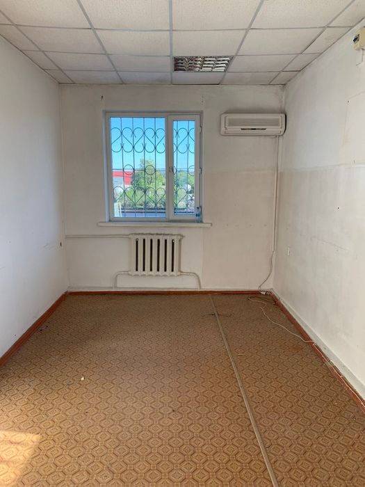 Двухэтажное здание