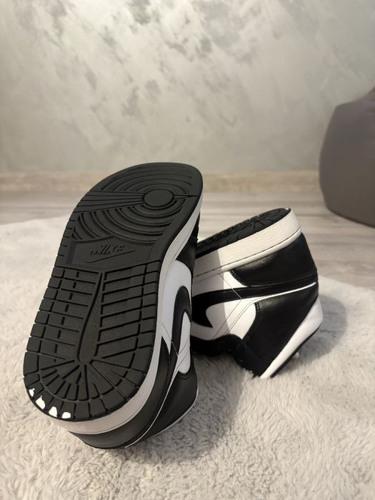 Nike air jordan 1 mid   Оригинални!!!