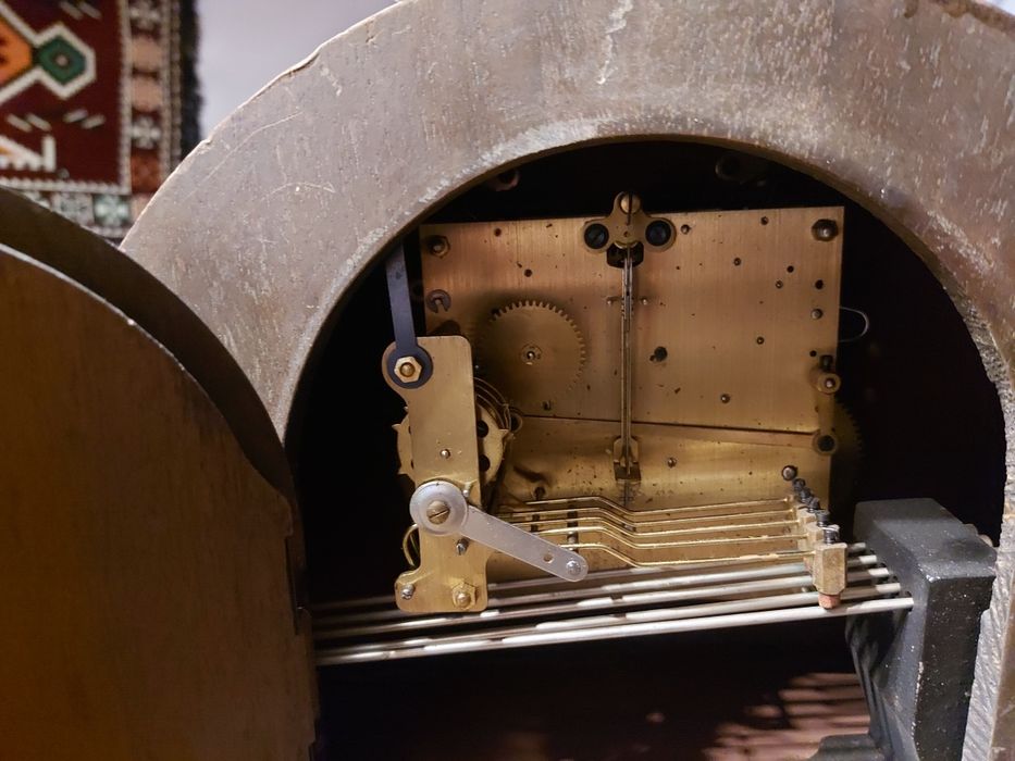 Часовник Junghans