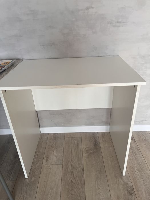 Продам письменный стол