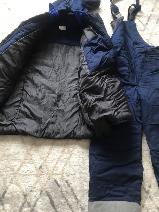 Продам набор спецовки на замке 176р 4000т