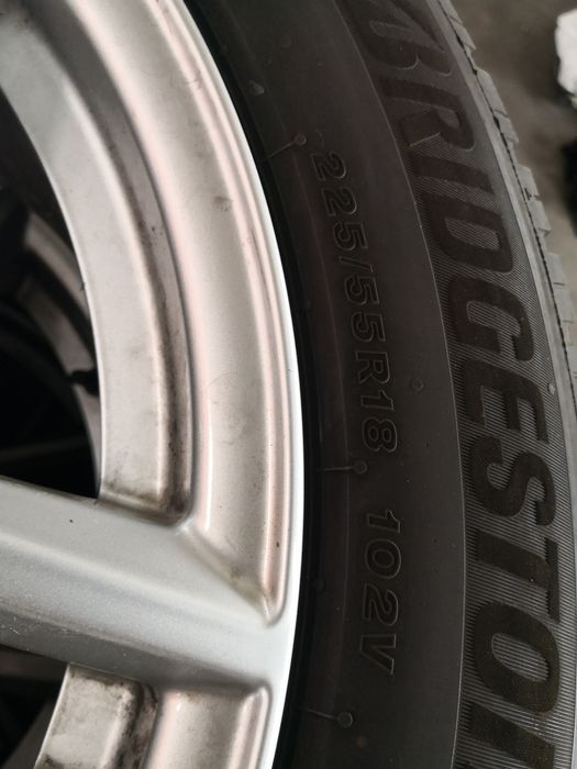 225 55 18 цола гуми Bridgestone dot 24 4 броя