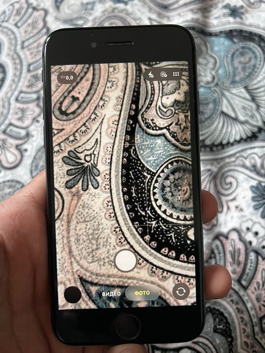 Айфон SE 22000 тг