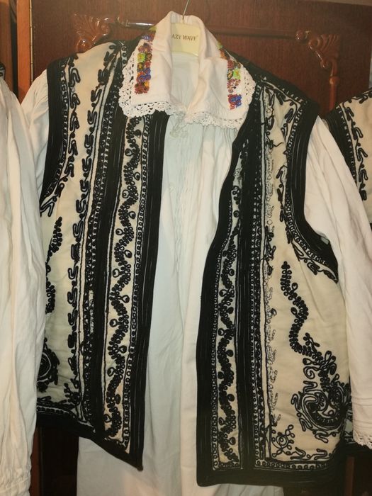 Ilice tradiționale și cămăși tradiționale