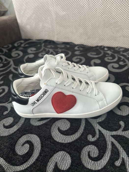 Нови кецове Moschino-38 номер