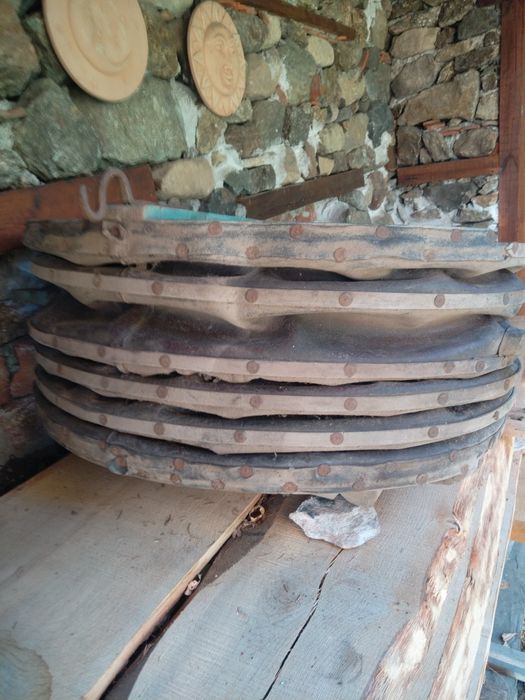 Продавам много стара ковашка духалка за оджак перфектна и до днес