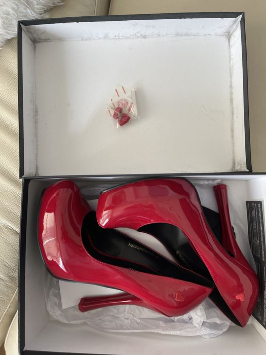 Обувки Moschino