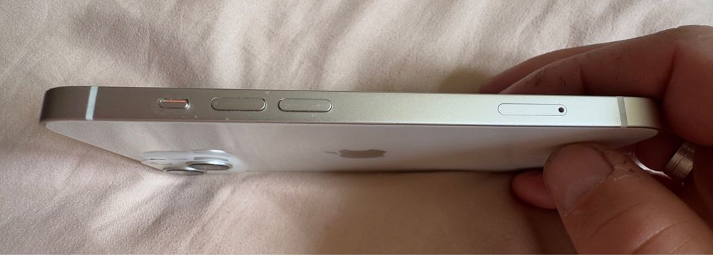 Продам iPhone 13 White, 128GB