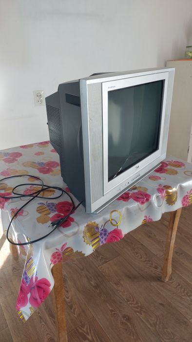 Продам телевизор