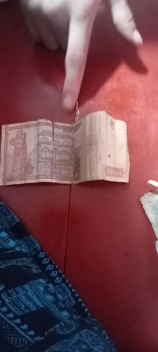 De vânzare bani vechi și timbri