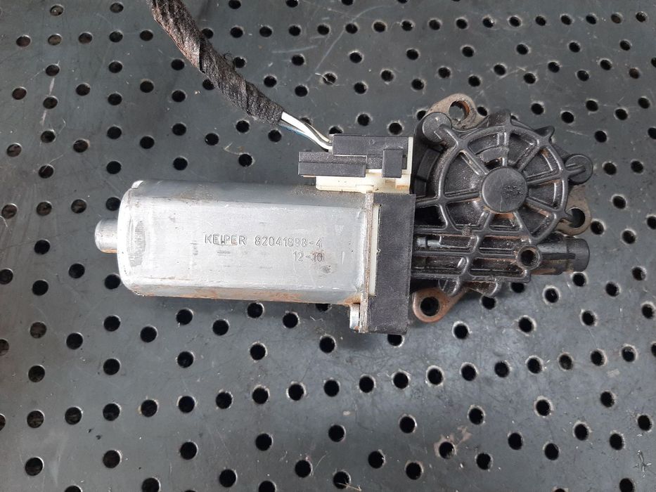 motoras reglare scaun dreapta fata  mercedes c-class w204 82041898-4  0390203002