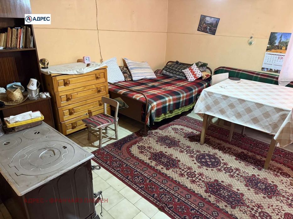 Къща в Враца, област-с.Нивянин площ 112 цена 38000