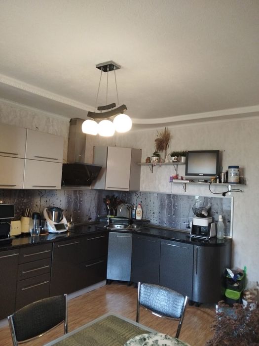 Продам кухонный гарнитур б/у