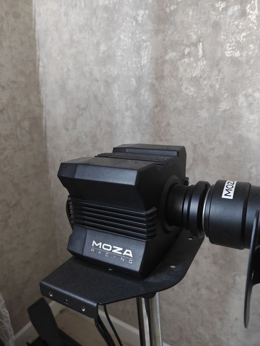 Продам руль Moza r5