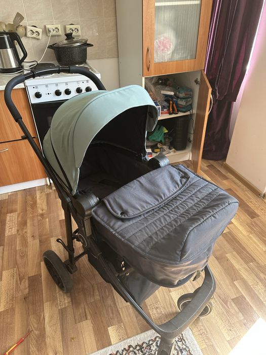 Продам коляску до 3 лет