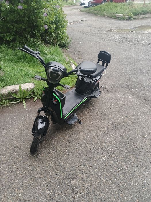 Продам электроскутер СРОЧНО