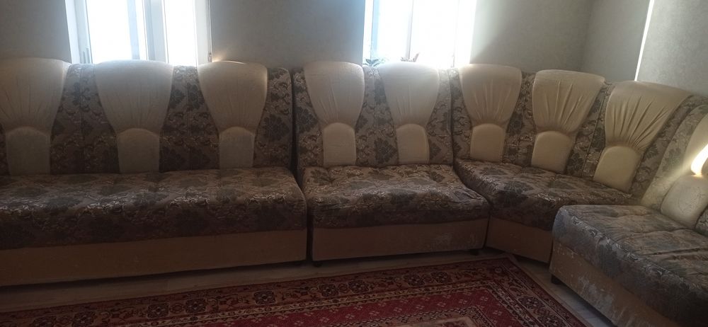 Хороший угловой диван
