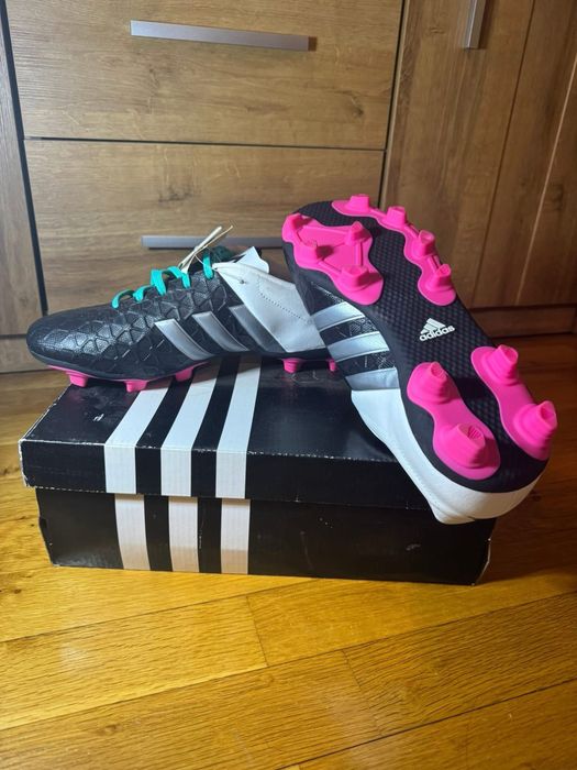 Бутонки адидас нови