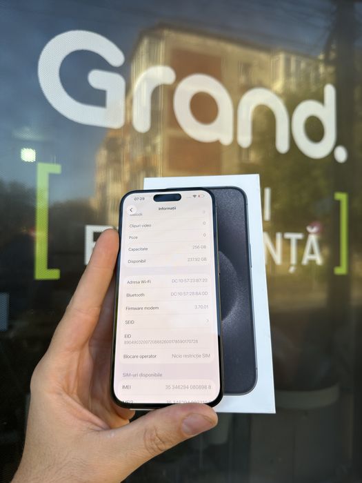 iPhone 15 Pro Ca NOU 256 GB Baterie 100%  * GRAND * Garantie 1 AN