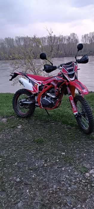 Эндуро 300 кубов